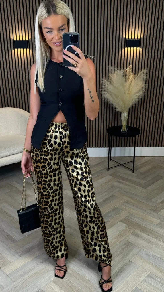 UNIKA Trousers^Vespera Beige & Black Leopard Print Trousers
