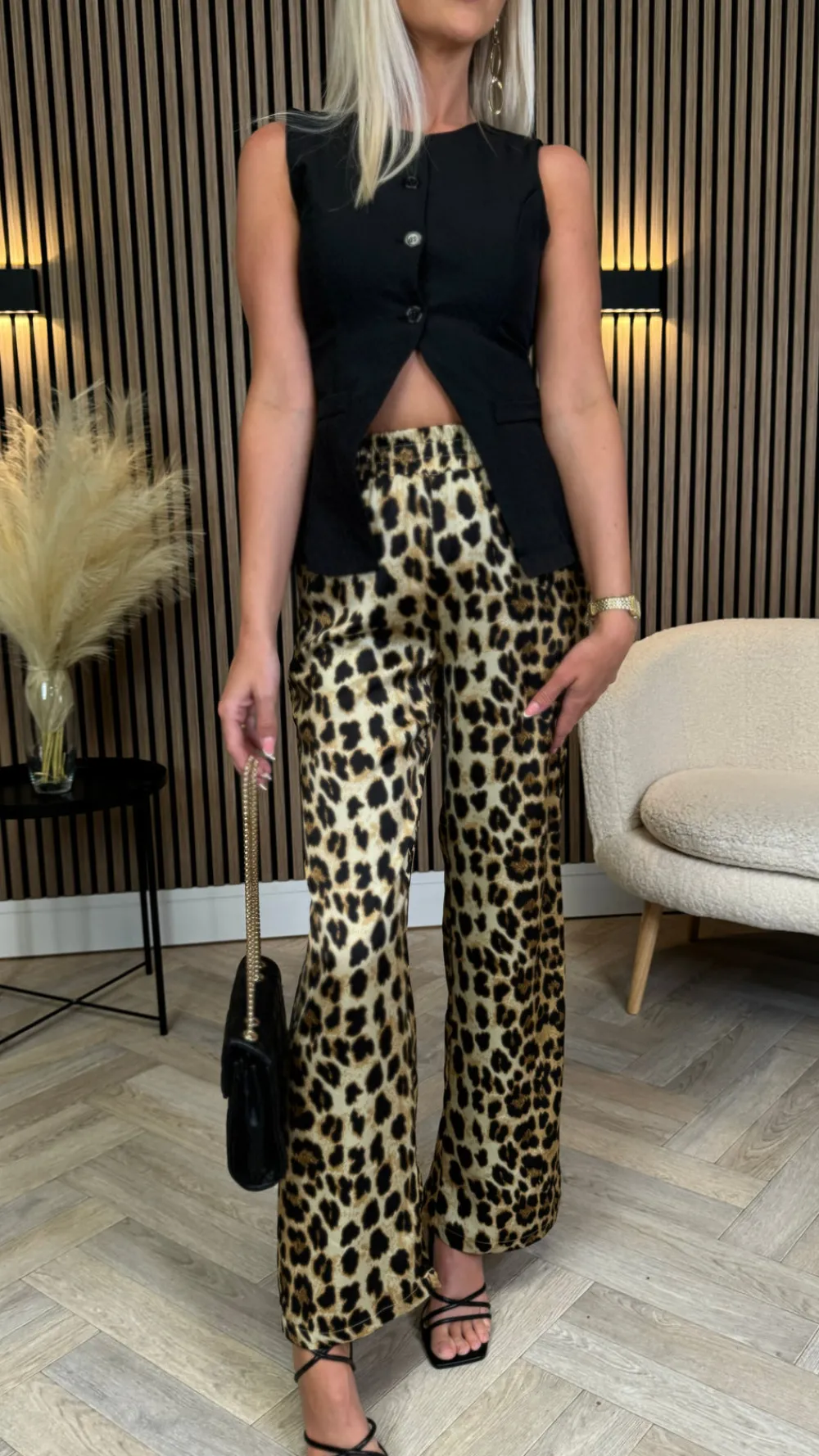 vespera_beige_amp_black_l_4.webp UNIKA Trousers^Vespera Beige & Black Leopard Print Trousers