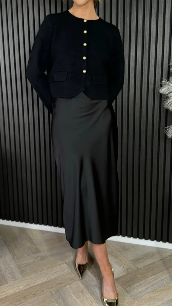 COPPEROSE Skirts & Shorts^Yaella Black Midi Skirt