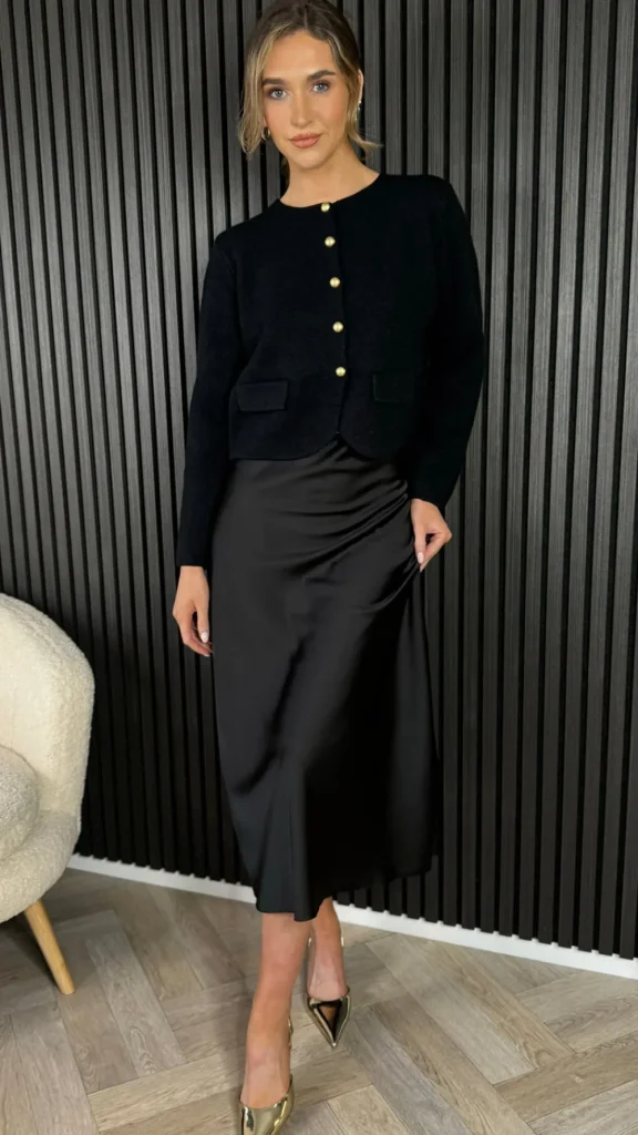 COPPEROSE Skirts & Shorts^Yaella Black Midi Skirt