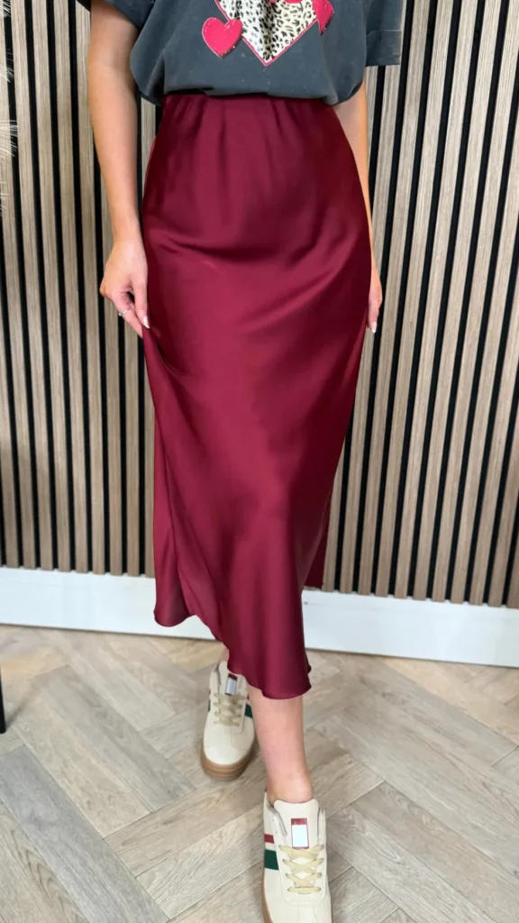 COPPEROSE Skirts & Shorts^Yaella Burgundy Satin Slip Skirt