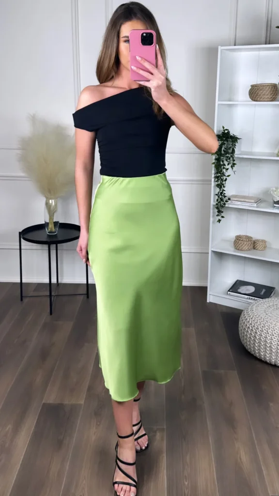COPPEROSE Skirts & Shorts^Yaella Light Green Midi Skirt