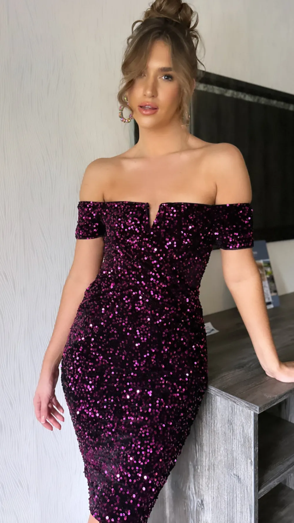 zeren_purple_off_the_shou_2.webp GIRL IN MIND Going Out Dresses | Occasion Dresses^Zeren Purple Off The Shoulder Sequin Velvet Midi Dress